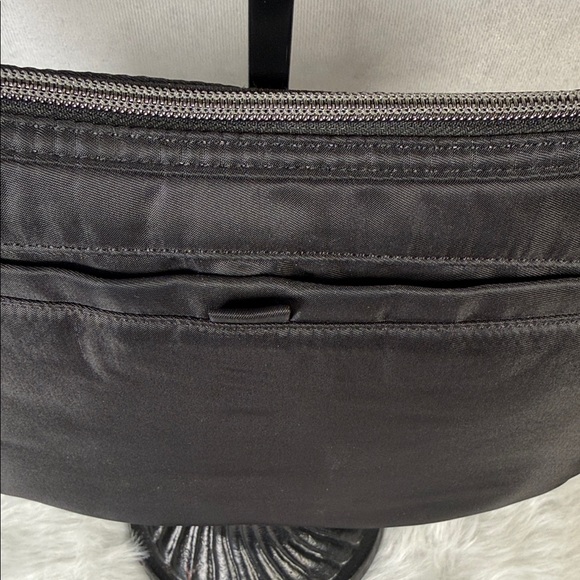 Lug Black Quilted Bag - Picture 4 of 7